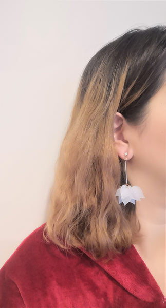 Snowdrop Curvy Dangle Earrings - White